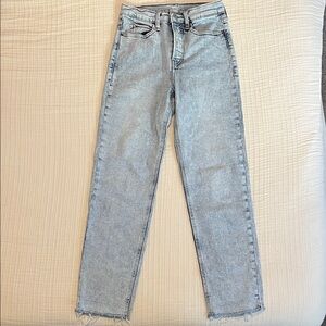 Old Navy Women's Light Gray Straight Leg Jeans